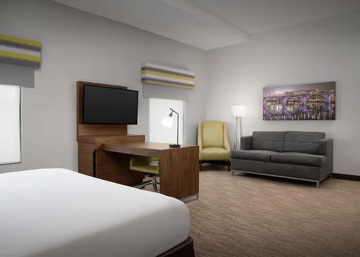 Hampton Inn & Suites-Knoxville/North I-75