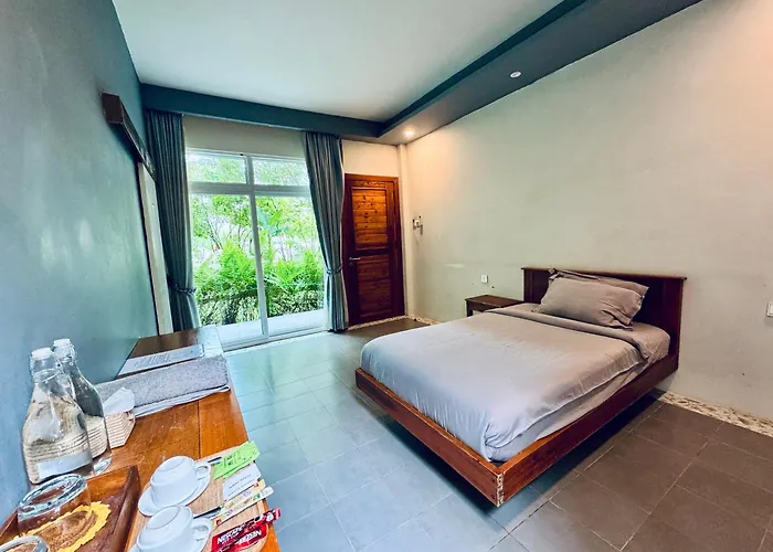 Kampot Riverfront Boutique