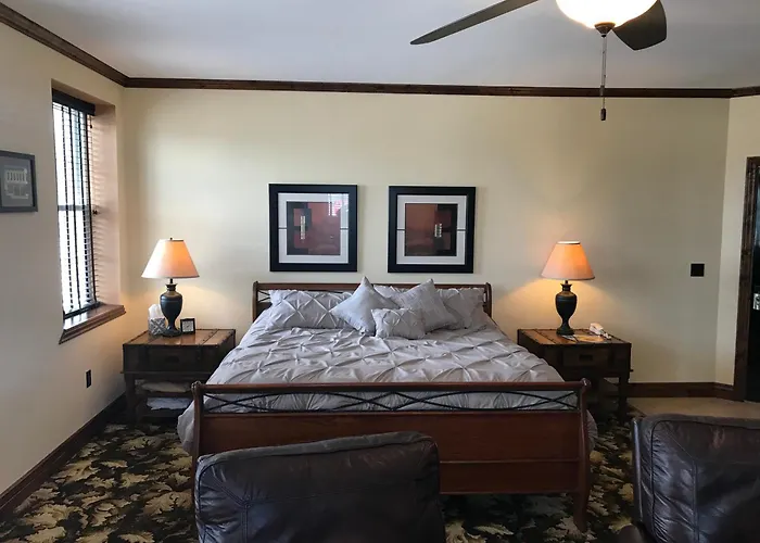 Caldwell Messenger Suites