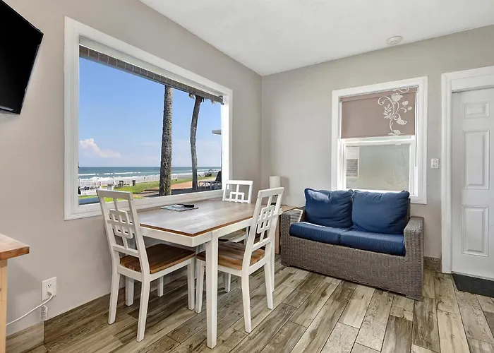 Shoreline Suites & Cabana Cottages - Beachfront