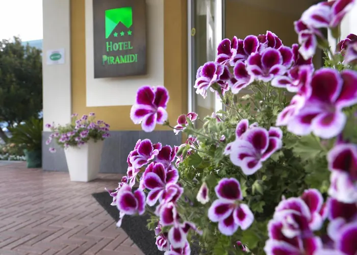 Piramidi Hotel