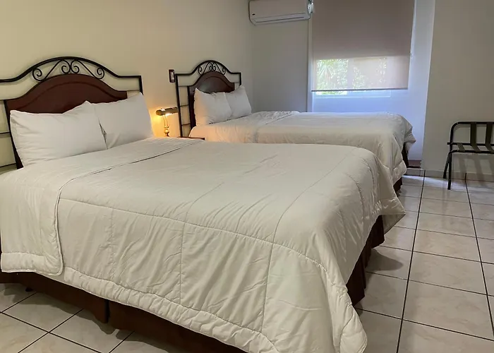 Hotel Gardenia Inn