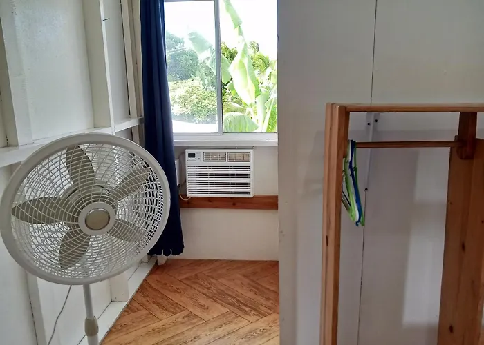 Christina'S Guest House Official