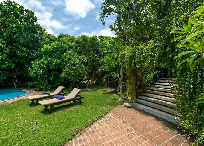 Villa Thuya - 3 Bedroom Oceanfront Villa With Pool
