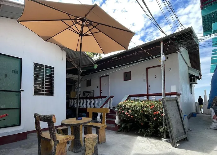 Monaliza Surf Resort La Union