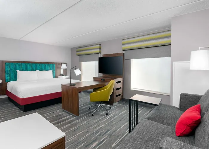 Hampton Inn & Suites Cleveland-Beachwood