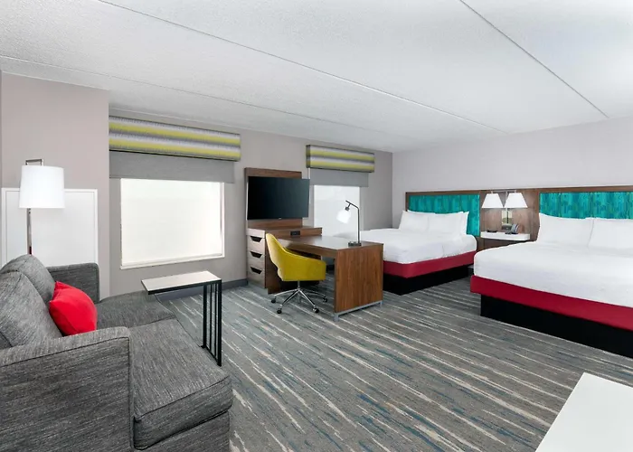 Hampton Inn & Suites Cleveland-Beachwood