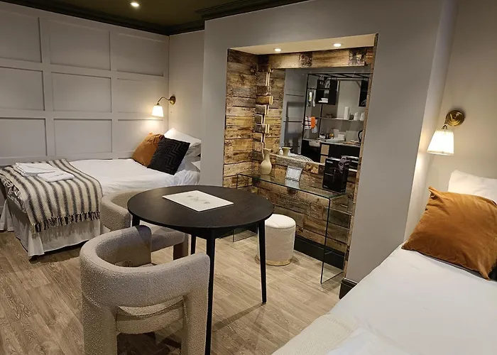 Rooms On The Prom