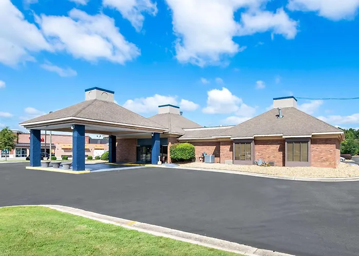 Quality Inn & Suites Fayetteville I-95