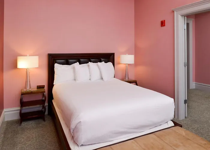 Montvale Hotel