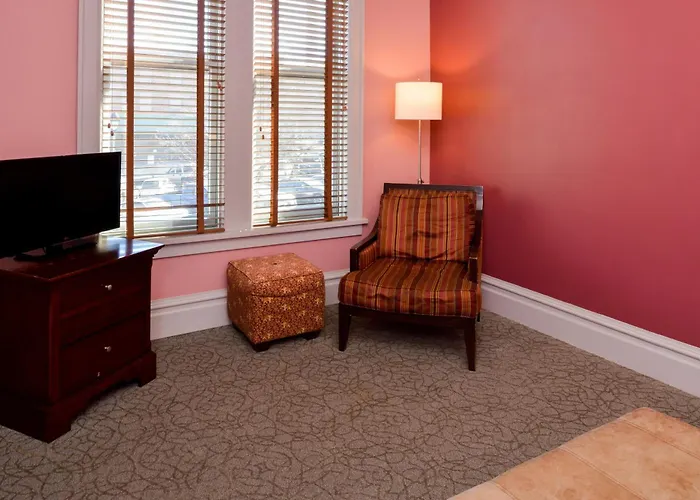 Montvale Hotel