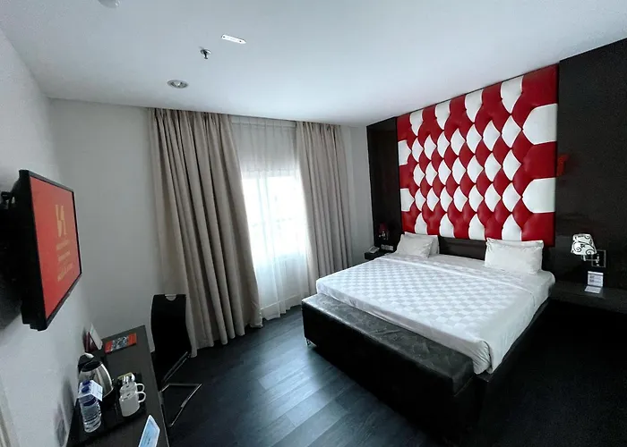 Swiss-Belcourt Makassar