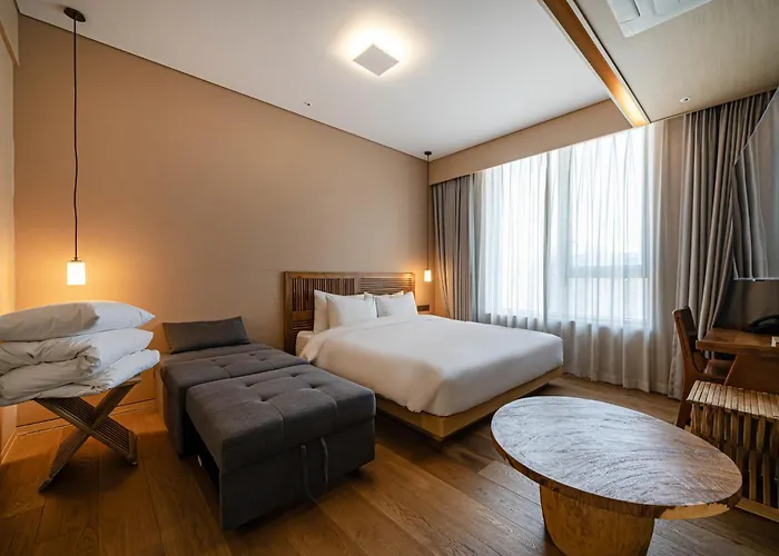 Hound Hotel Haeundae Signature