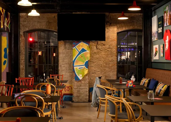 Moxy Cork