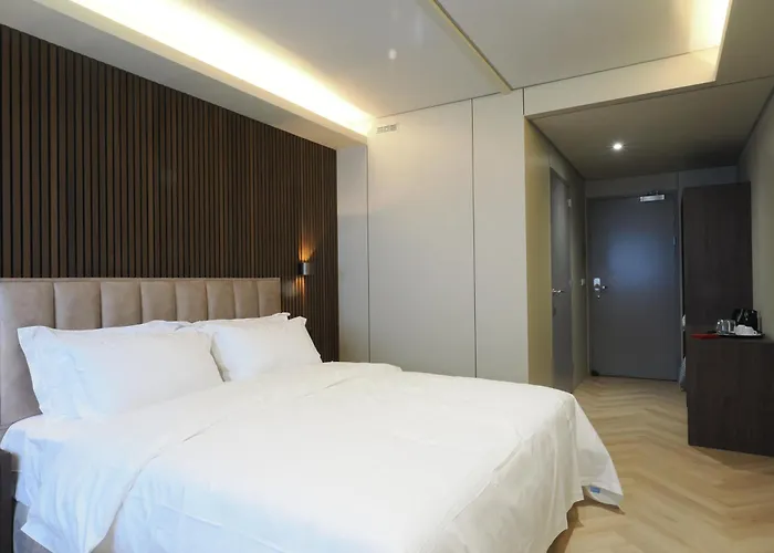 Tung Hotel