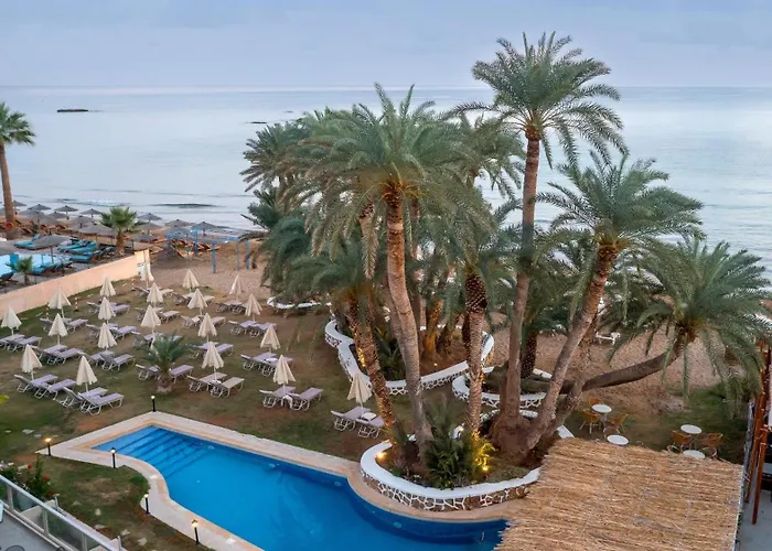 Palm Beach Hotel