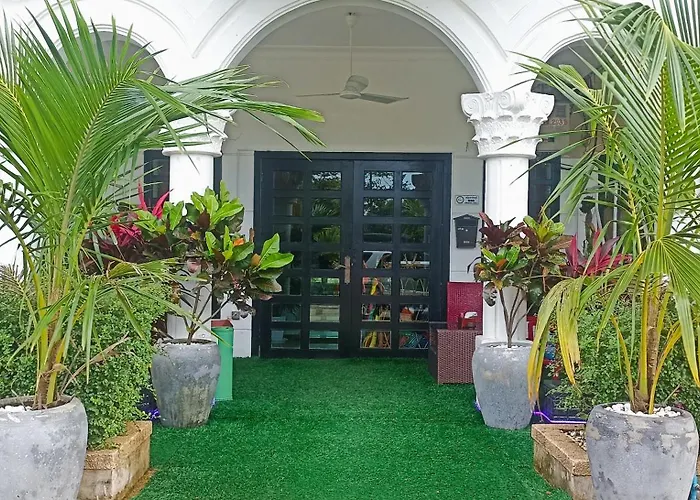 Hawaii Lounge