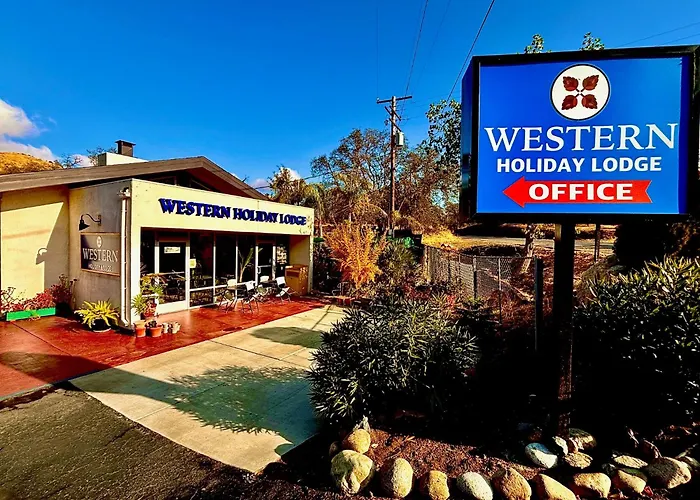 Western Holiday Lodge Three Rivers