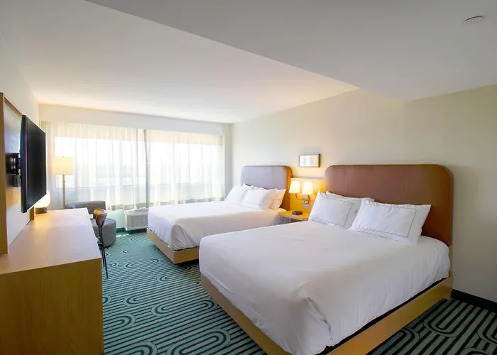 Doubletree By Hilton Clarksville Riverview