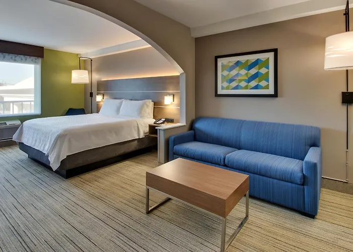 Holiday Inn Express & Suites Columbus - Ft Benning Maingate By Ihg