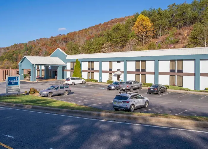 Clarion Pointe Cherokee