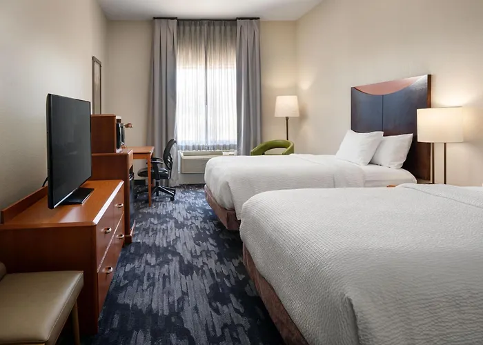 Fairfield Inn & Suites By Marriott Visalia Tulare