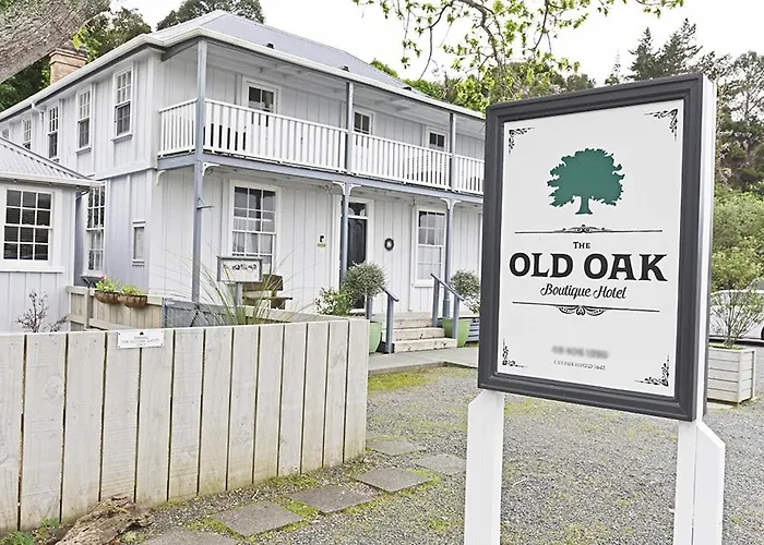The Old Oak Boutique Hotel