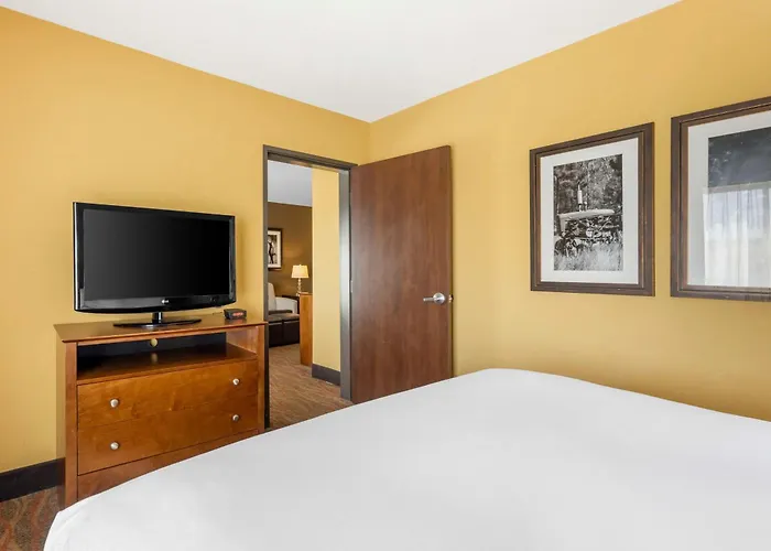 Best Western Plus Tupelo Inn & Suites