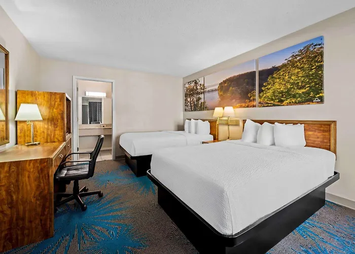 Days Inn By Wyndham Dubuque