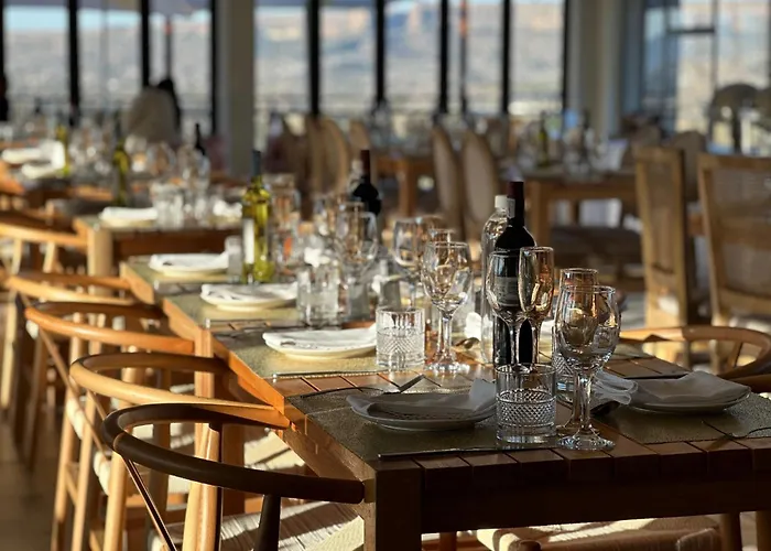 Thabeng Hotel & Restaurant