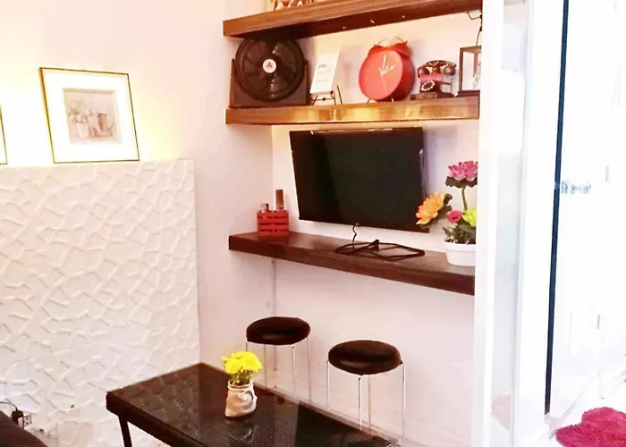 Amanda Modern Condo