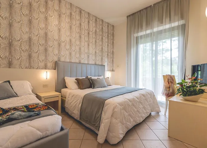 Hotel Athena