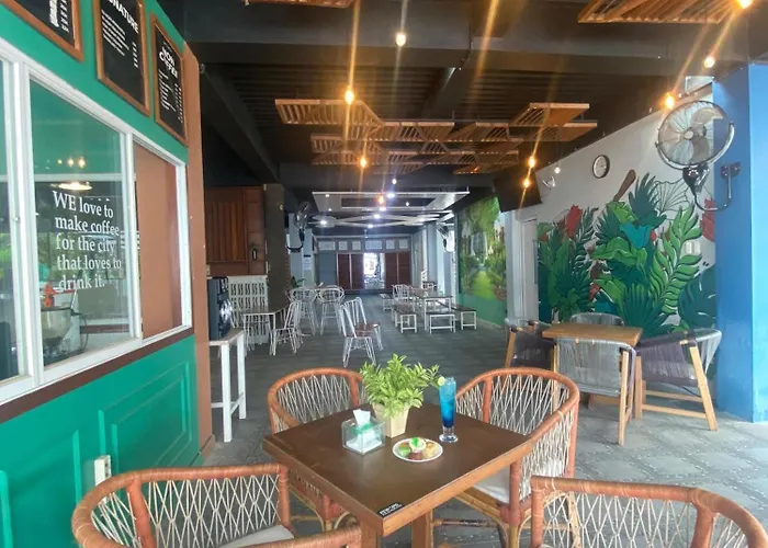 Grand Mahoni Hotel