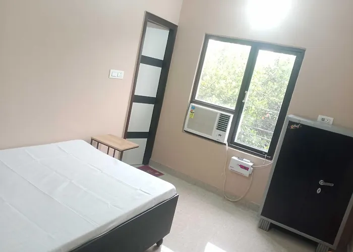 Hotel O Bhavya Guest House