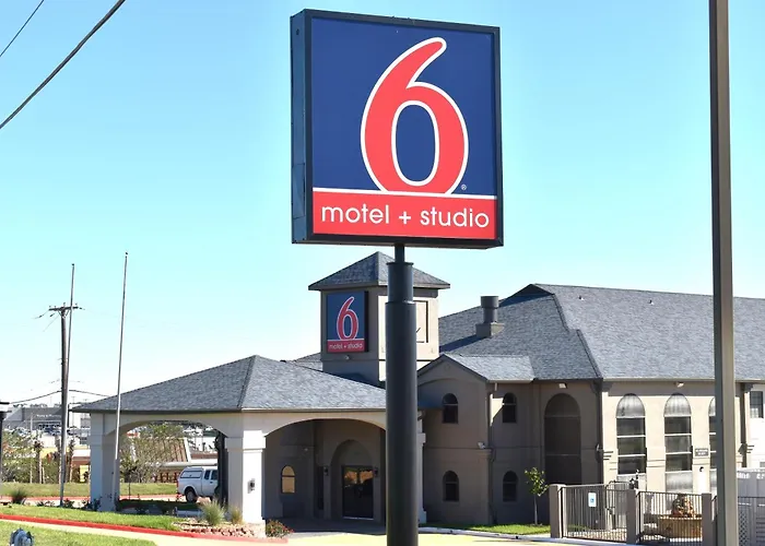 Studio 6 Suites Brenham, Tx