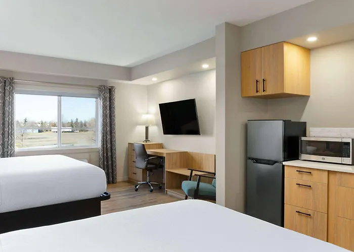 Baymont By Wyndham West Edmonton