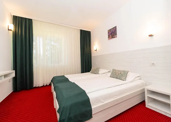 Hotel Cirus
