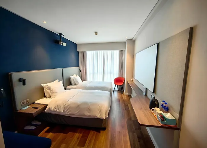 Holiday Inn Express Liyang Huafu By Ihg