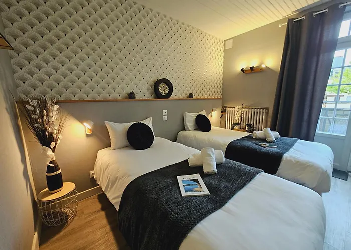 Logis Hôtel Loire Hotel - Les Cocottes Restaurant