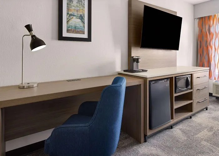 La Quinta By Wyndham Atlanta South - Newnan