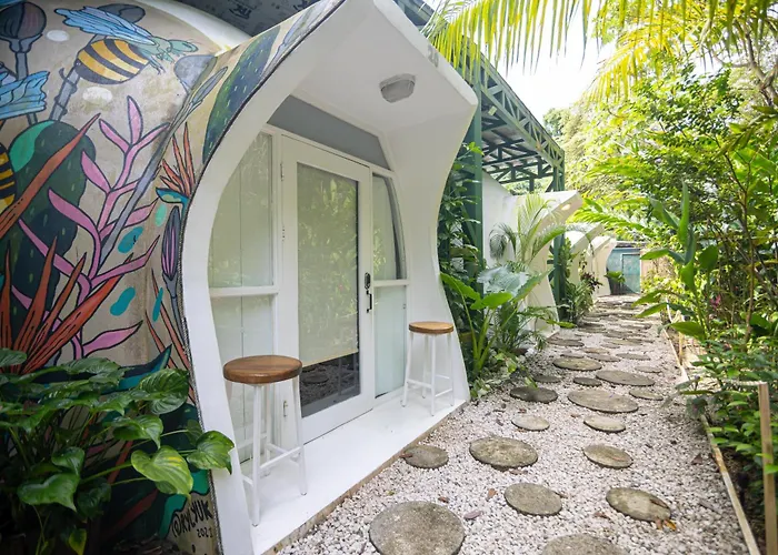 Igloo Beach Lodge Manuel Antonio