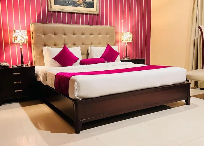 Grand Regent Hotel And Suites