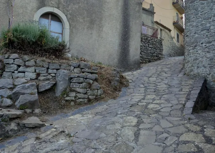 Albergo Diffuso Montalbano Borgo Antico - La Casetta del Vento