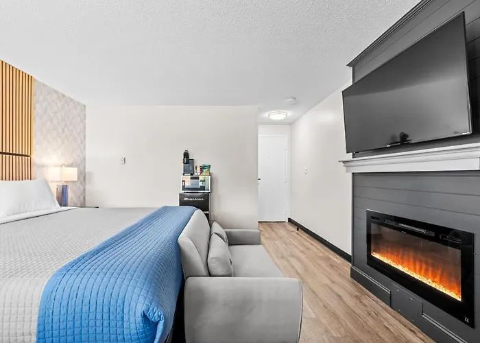 King Bed In Lux Boutique Hotel