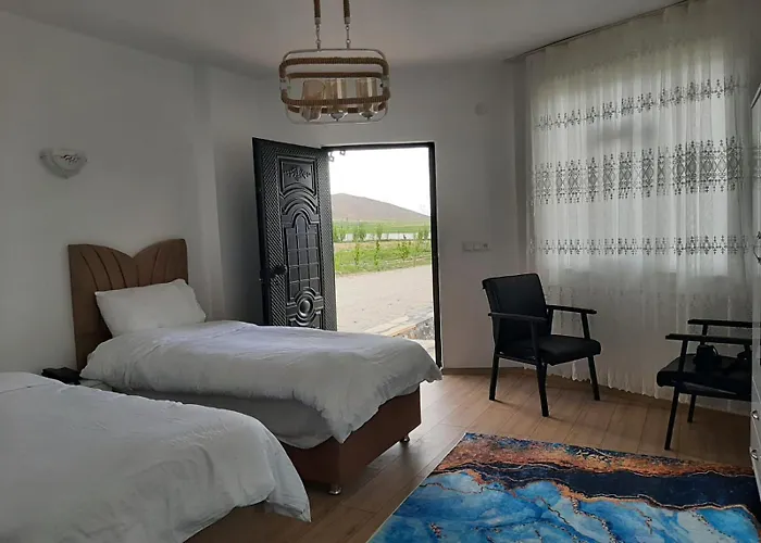 Parasut Village Hotel