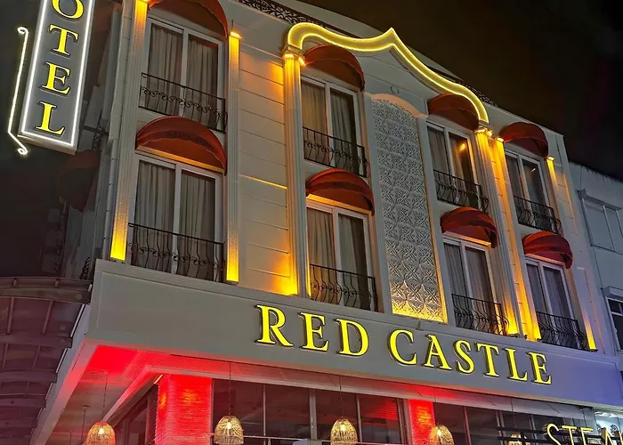 Red Castle Hotel & Pub