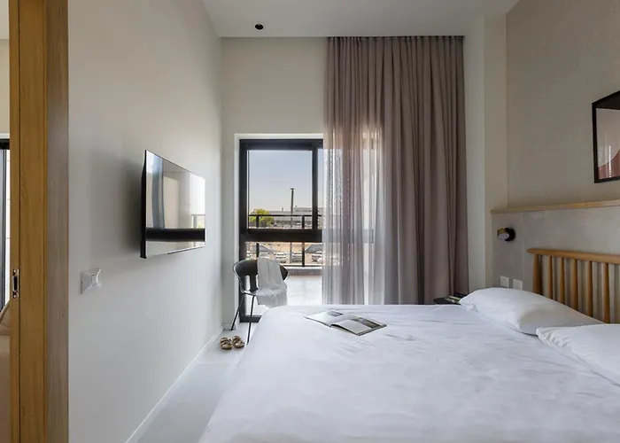 Tayo Studios&Apartments