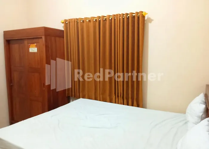 Isa Homestay Kudus Mitra Reddoorz