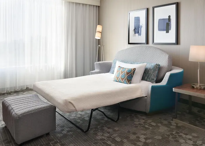 Courtyard By Marriott Ottawa East