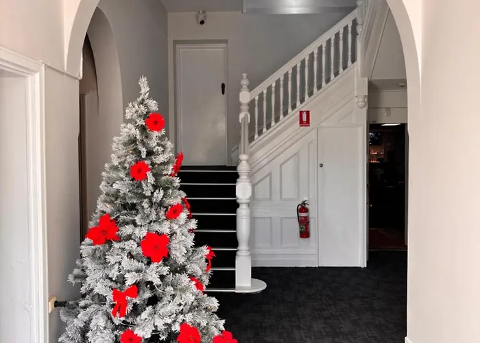 The Club Hotel Collie